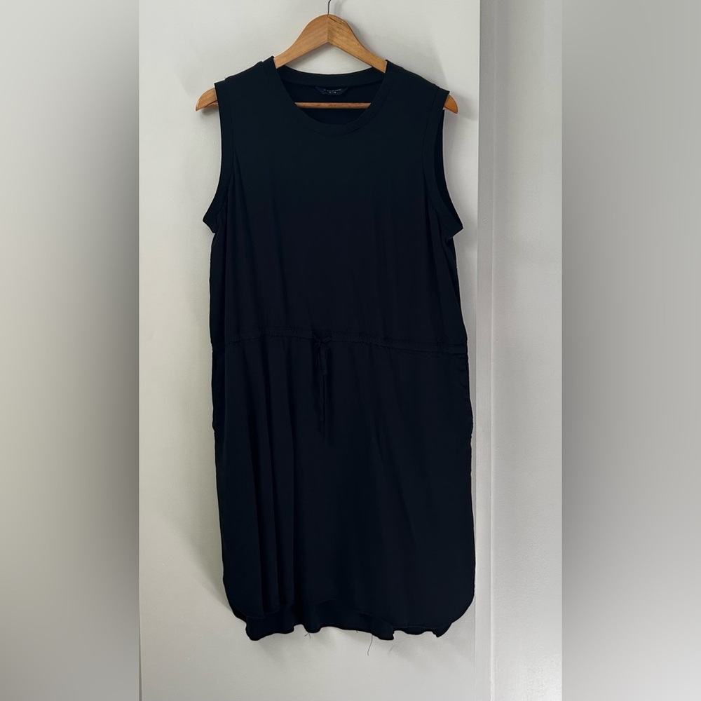 Sleeveless Black Dress